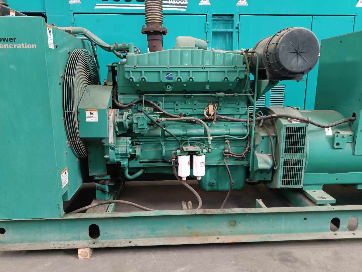 黄石过载会对 600kW 柴油发电机组造成哪些损害？