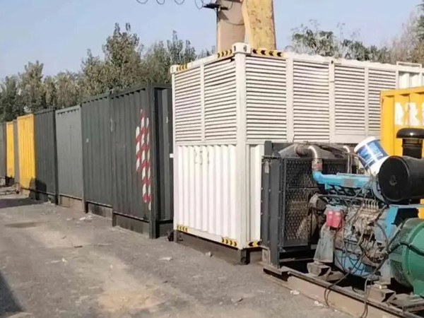 黄石200KW柴油发电机机组每小时油耗是多少?